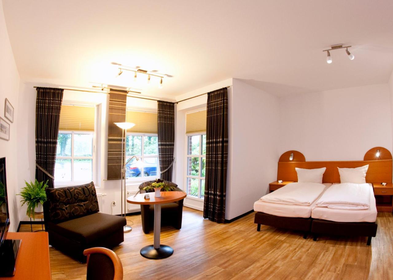 Hotel Waldquelle Аурих Экстерьер фото
