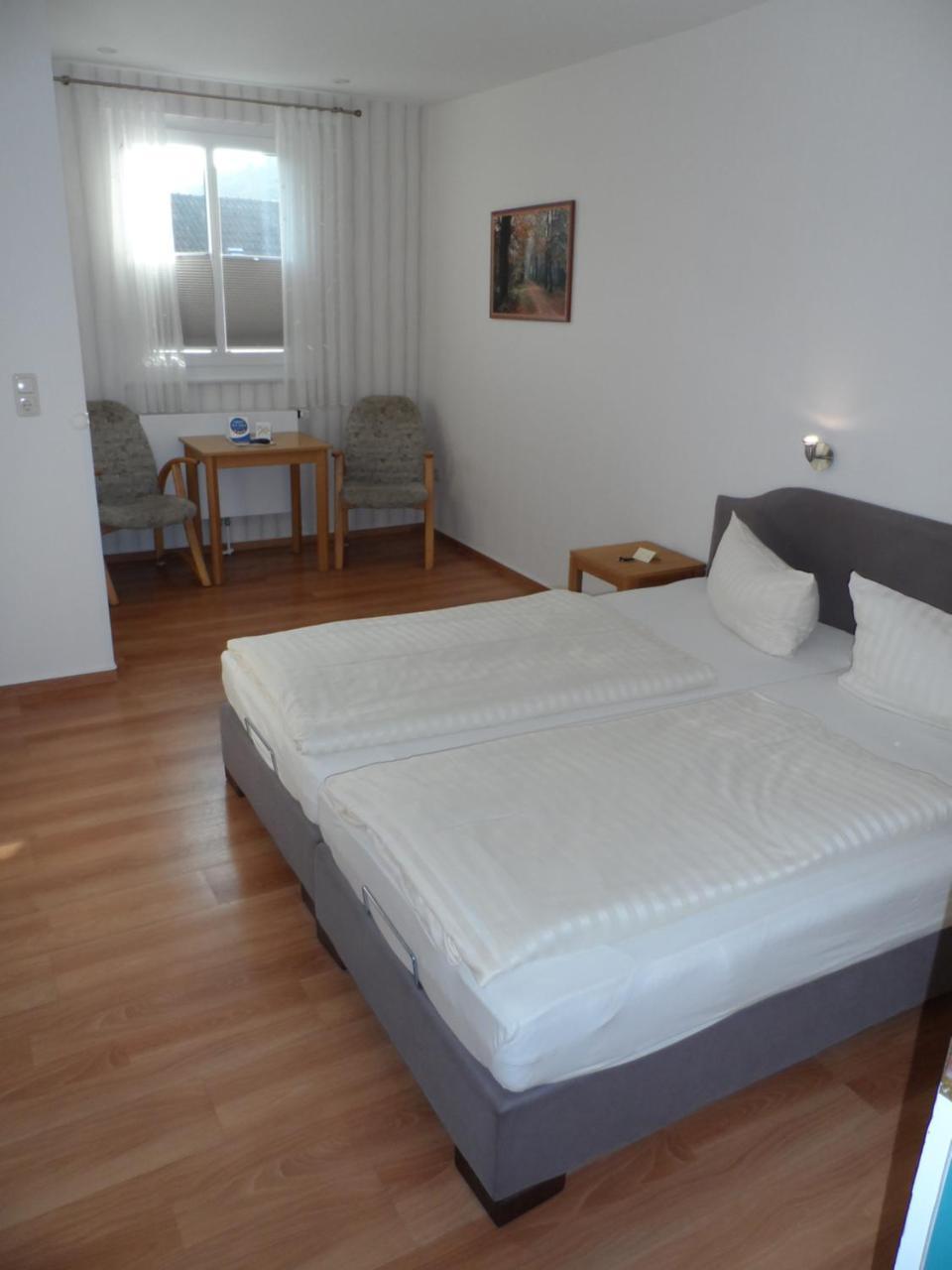 Hotel Waldquelle Аурих Экстерьер фото